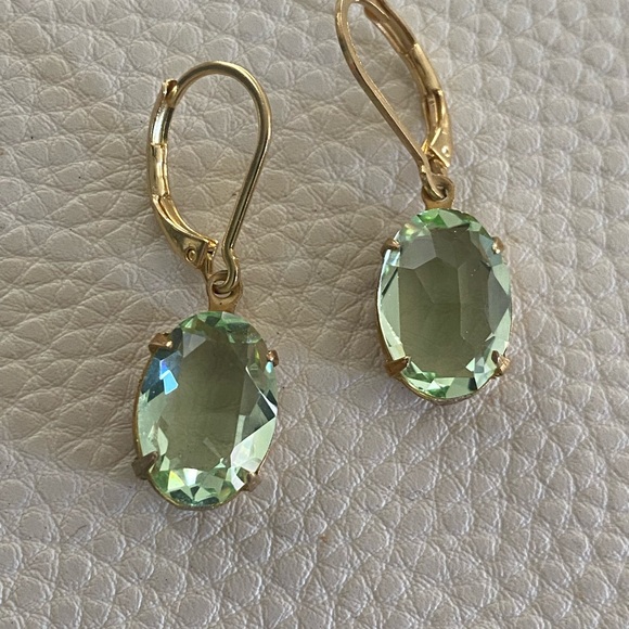 Jewelry - Chrysolite oval crystal earrings